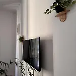 Three Bedroom In The Centre Of The *