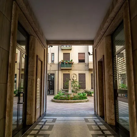 Three Bedroom In The Centre Of The Apartment Milan