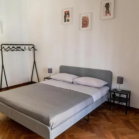 Three Bedroom In The Centre Of The
