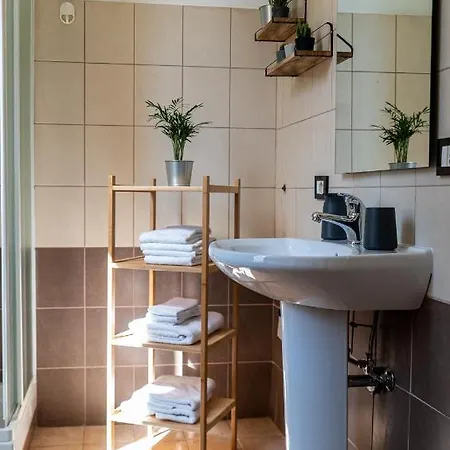 Three Bedroom In The Centre Of The Apartment Milan